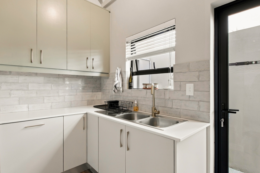 3 Bedroom Property for Sale in Aan de Wijnlanden Western Cape